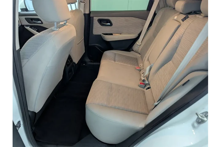 $21897 : Nissan Rogue 2023 SV 4dr Cro image 9