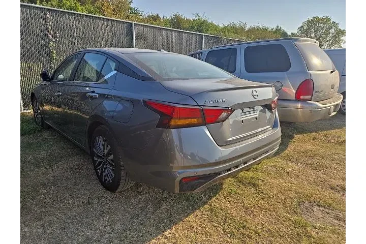 $18876 : Nissan Altima 2025 2.5 SV 4d image 2