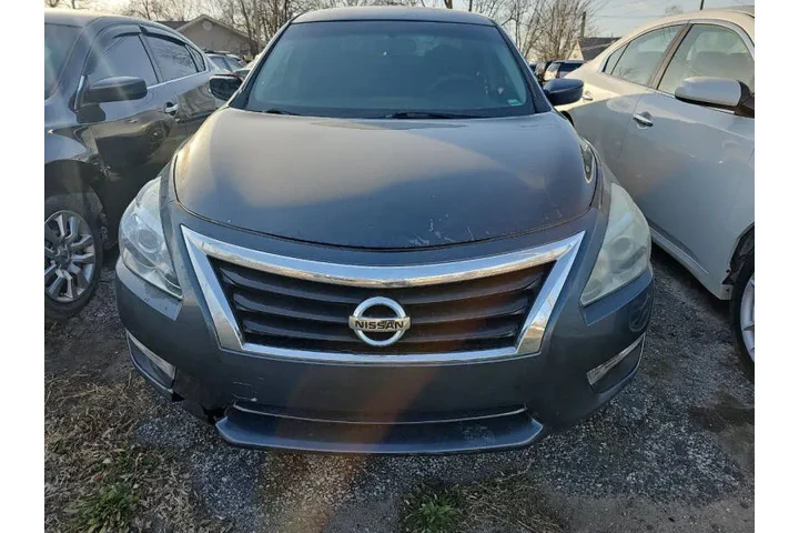 $6000 : 2013 Altima 2.5 S image 4