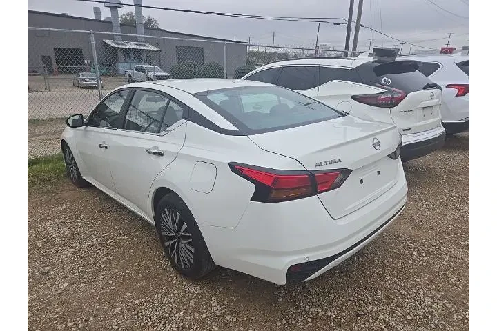 $19522 : Nissan Altima 2025 2.5 SV 4d image 2