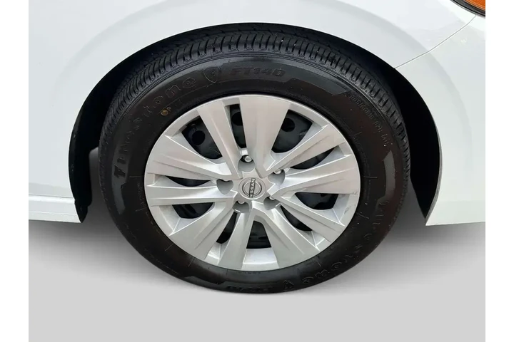 $16485 : Nissan Sentra 2025 S 4dr Sed image 9