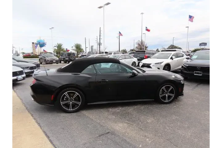 $31999 : Ford Mustang 2024 EcoBoost P image 10
