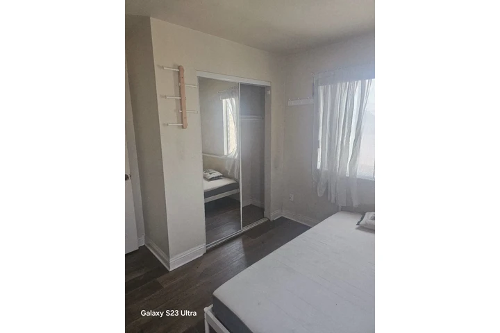 $1000 : cuarto disponible para la rent image 6