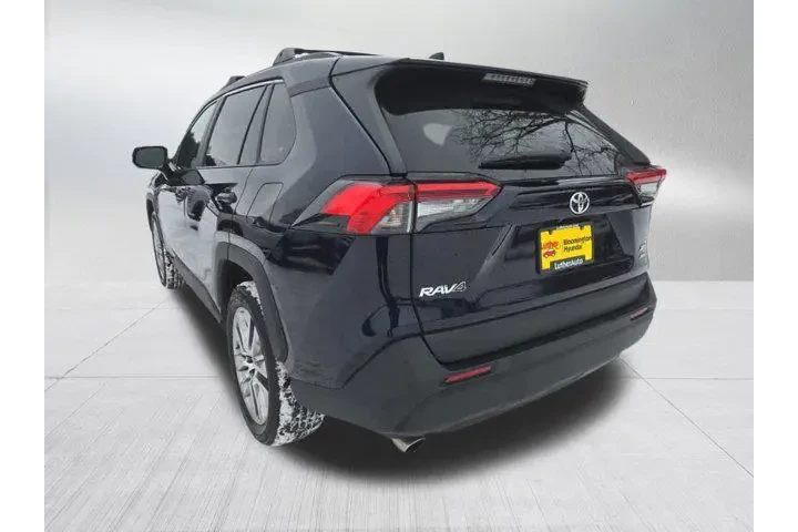 $30000 : Toyota RAV4 2021 AWD XLE Pre image 5