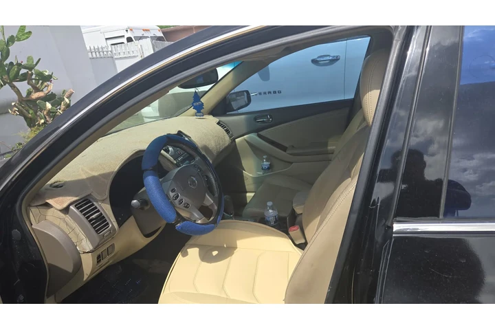 $1900 : 🚗2010 Nissan Altima, 🚗CASH🔥 image 5