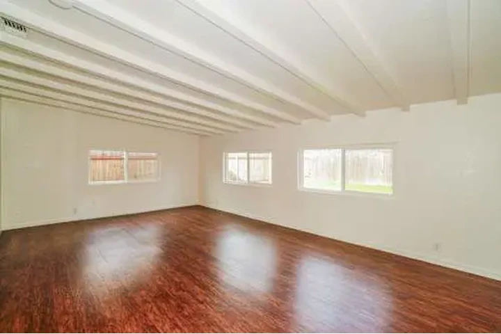 $2189 : Suitable Abode image 4