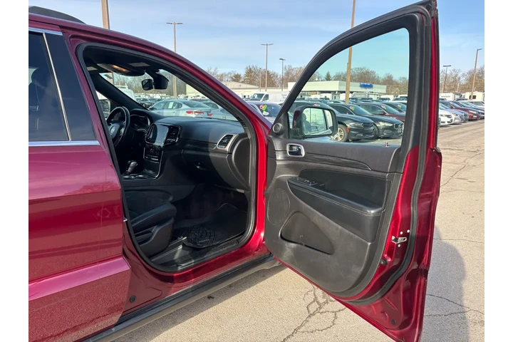 $12980 : 2019 Grand Cherokee Laredo E image 8