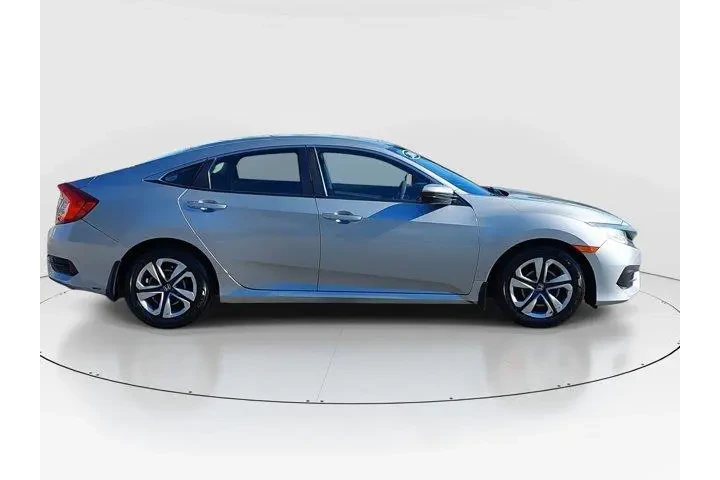$14539 : Honda Civic 2016 LX 4dr Seda image 4