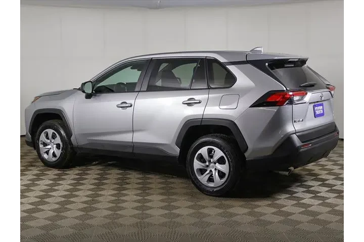 $25939 : Toyota RAV4 2024 AWD LE 4dr image 6