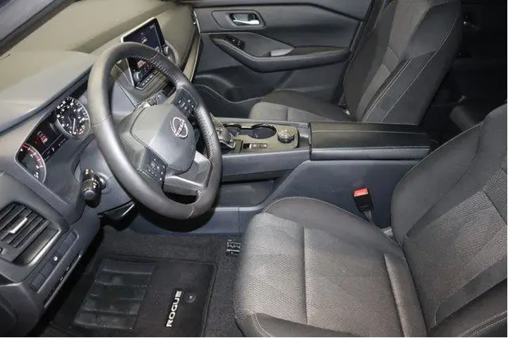 $26325 : Nissan Rogue 2025 AWD SV 4dr image 10