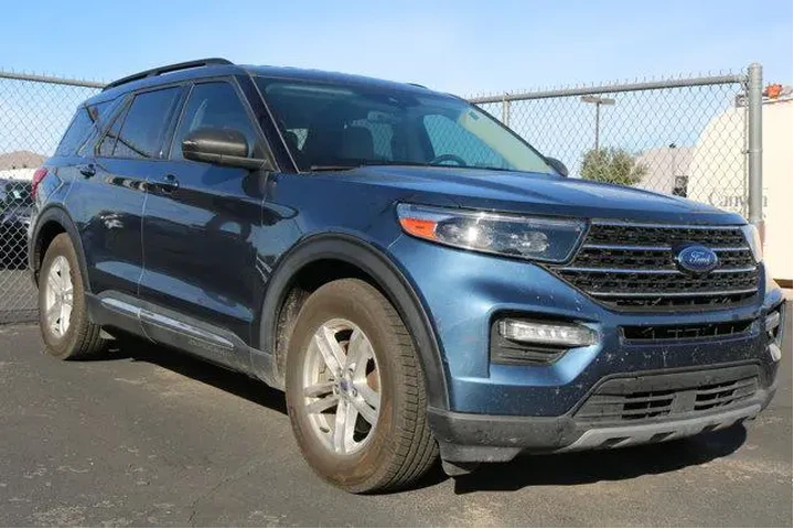 $18977 : Ford Explorer 2020 XLT 4dr S image 4
