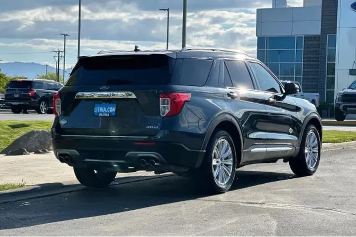 $31995 : Ford Explorer 2022 AWD King image 2