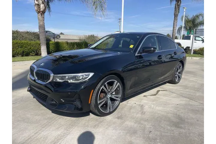 $25867 : BMW 3 Series 2022 330i 4dr S image 1