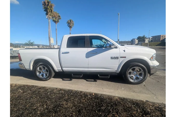 $17988 : 2015 1500 Laramie image 5