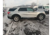 $32000 : Ford Explorer 2023 AWD XLT 4 thumbnail