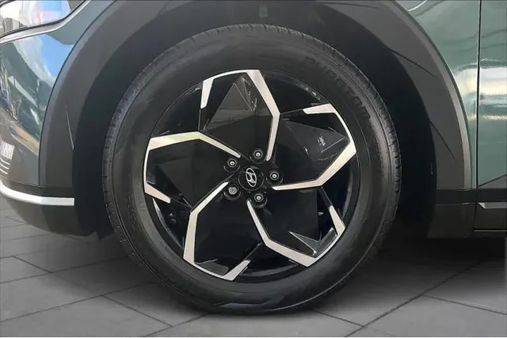 $24898 : Hyundai IONIQ 5 2024 SEL 4dr image 10