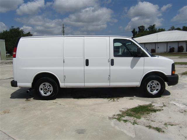 $15995 : 2012 G2500 Vans image 6