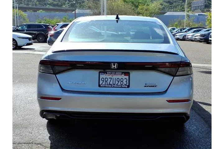$29697 : Honda Accord Hybrid 2024 Spo image 5
