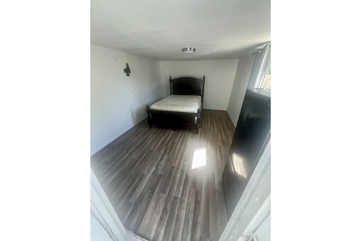 $950 : Se Renta Cuarto en Los Ángeles image 1