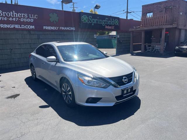 $12995 : 2017 Altima 2.5 SL image 4