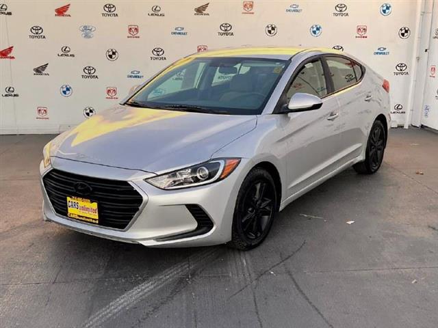 $11995 : Used 2018 Elantra SEL 2.0L Au image 7