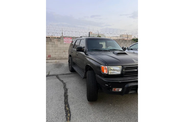 $3600 : Vendo Toyota 4 Runner image 3