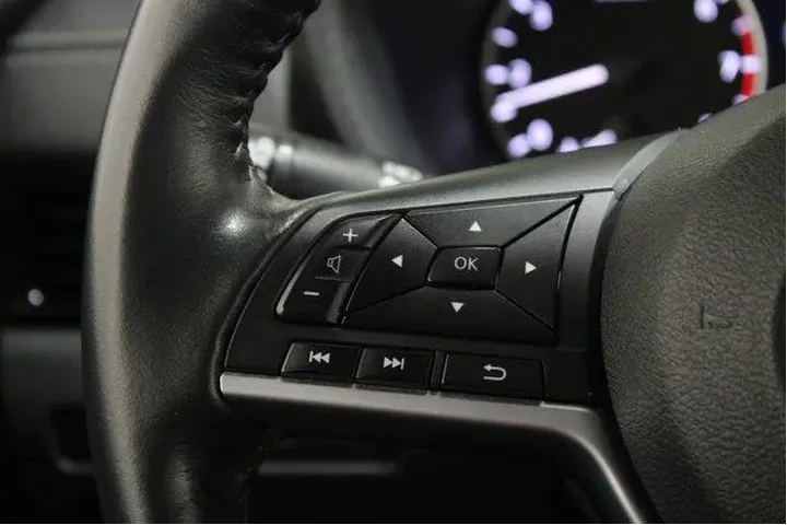 $16939 : Nissan Sentra 2021 SV 4dr Se image 8