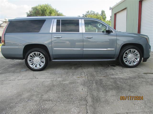 $30995 : 2016 Escalade image 6