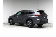 $26998 : Toyota Highlander 2021 AWD X thumbnail