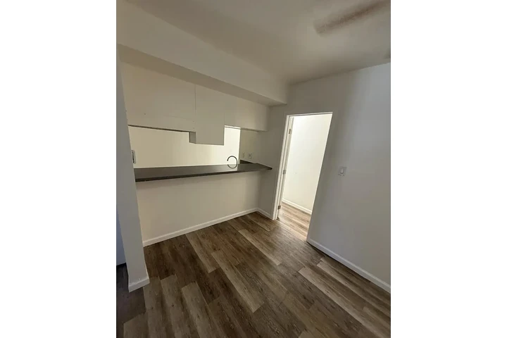 $1100 : Remodelado apt huntington park image 1