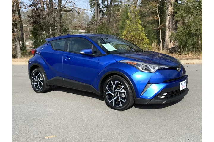 $19900 : 2018 C-HR XLE image 1