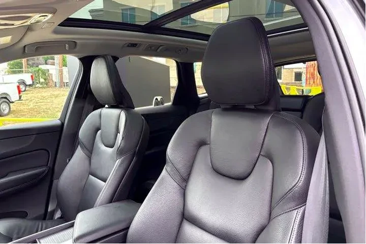 $31977 : Volvo XC60 2020 AWD T8 eAWD image 10