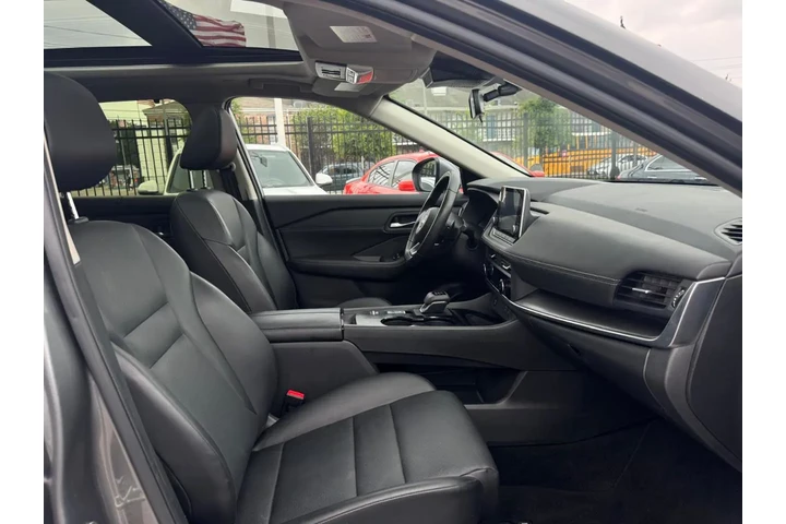 2024 Rogue SV image 4