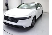 $27998 : Honda Accord 2024 EX 4dr Sed thumbnail