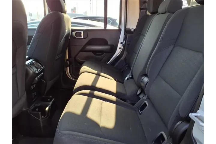 $32971 : Jeep Gladiator 2023 4x4 Over image 10