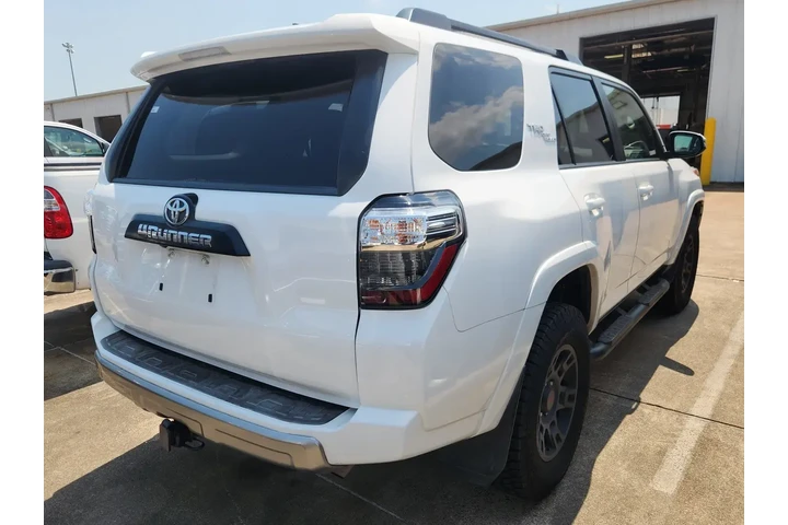 $37991 : Toyota 4Runner 2020 4x4 SR5 image 3