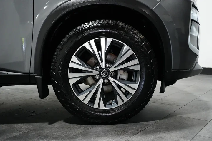 $16951 : 2021 Rogue image 5