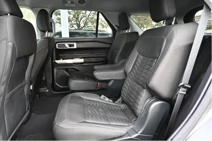 $19988 : Ford Explorer 2021 AWD XLT 4 image 10