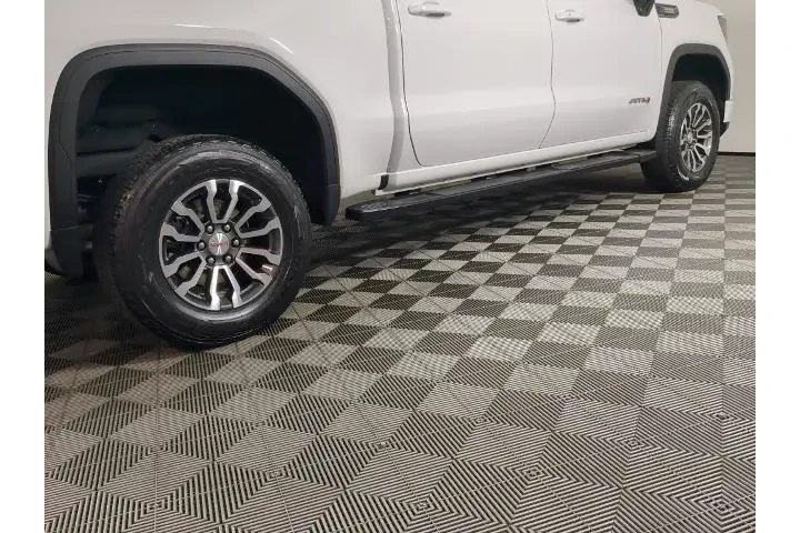 GMC Sierra 1500 2023 4x4 AT4 image 8