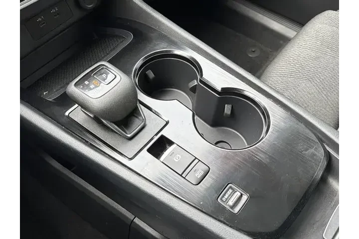 $21327 : Nissan Rogue 2025 SV 4dr Cro image 10