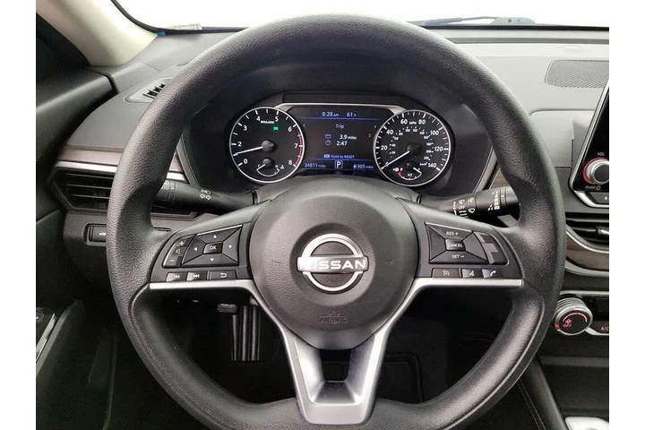 $20998 : Nissan Altima 2023 2.5 SV 4d image 10