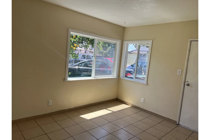 $1700 : Una camera duplex de Renta image 5