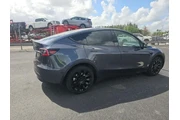 $28990 : Tesla Model Y 2023 AWD 4dr C thumbnail