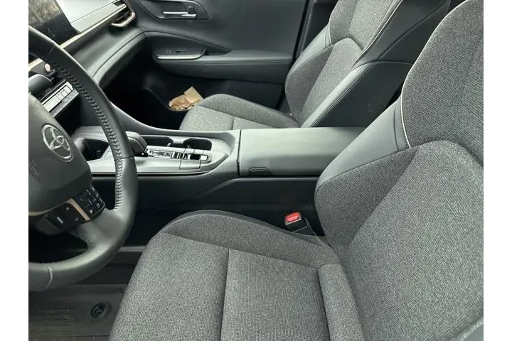 $35933 : Toyota Crown 2023 AWD XLE 4d image 3