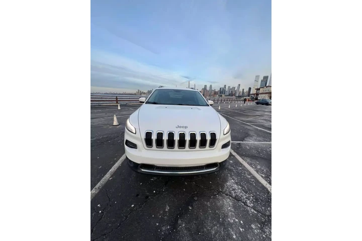 $11495 : 2017 JEEP CHEROKEE LIMITED SP image 4
