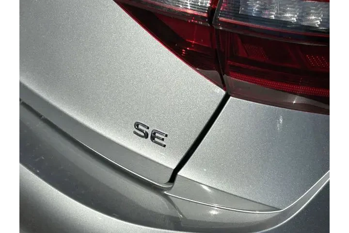 $17998 : Volkswagen Jetta 2024 SE 4dr image 6