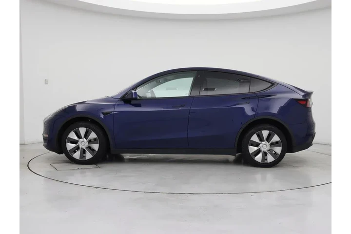 $27998 : Tesla Model Y 2022 AWD Long image 3