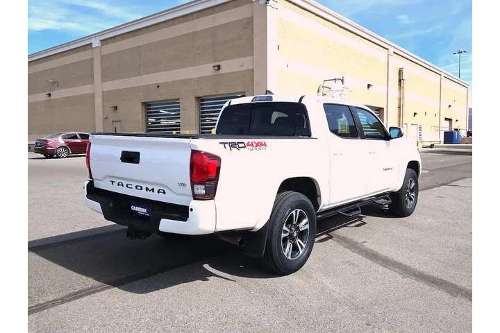 $32998 : Toyota Tacoma 2019 4x4 TRD S image 5