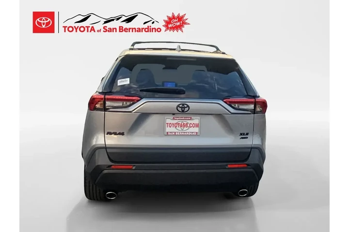 $38888 : Toyota RAV4 2025 AWD XLE 4dr image 4