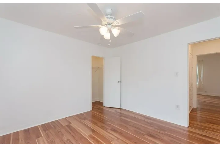 $2190 : 2 Bed Home Available For Rent image 3